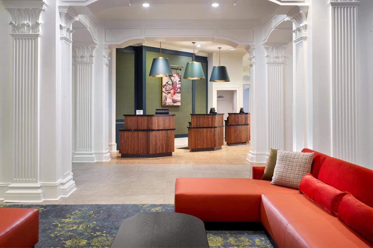 Courtyard By Marriott New Orleans French Quarter/Iberville Bagian luar foto