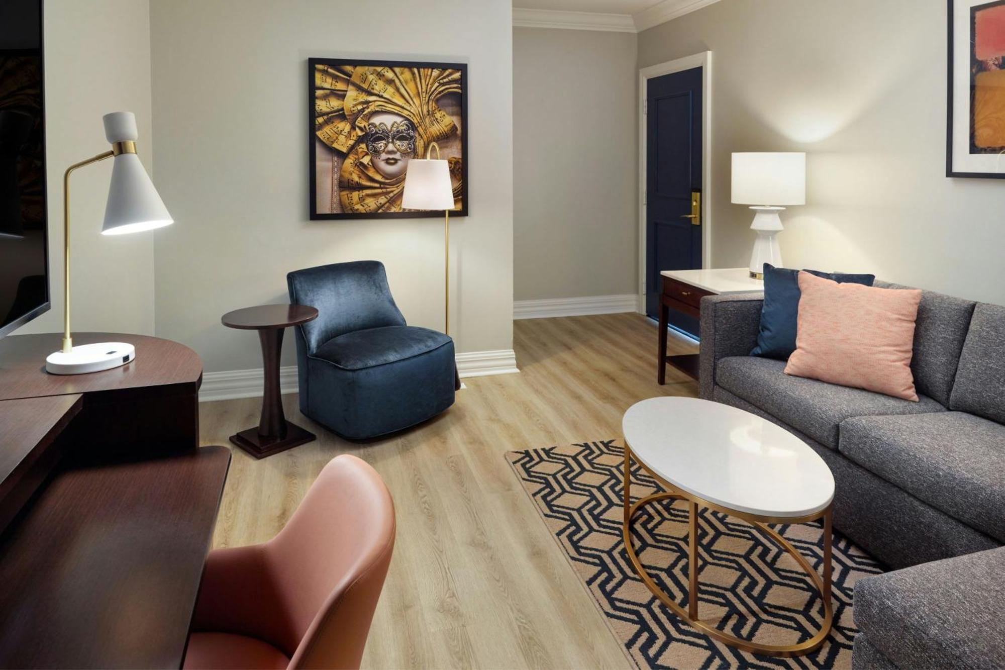 Courtyard By Marriott New Orleans French Quarter/Iberville Bagian luar foto