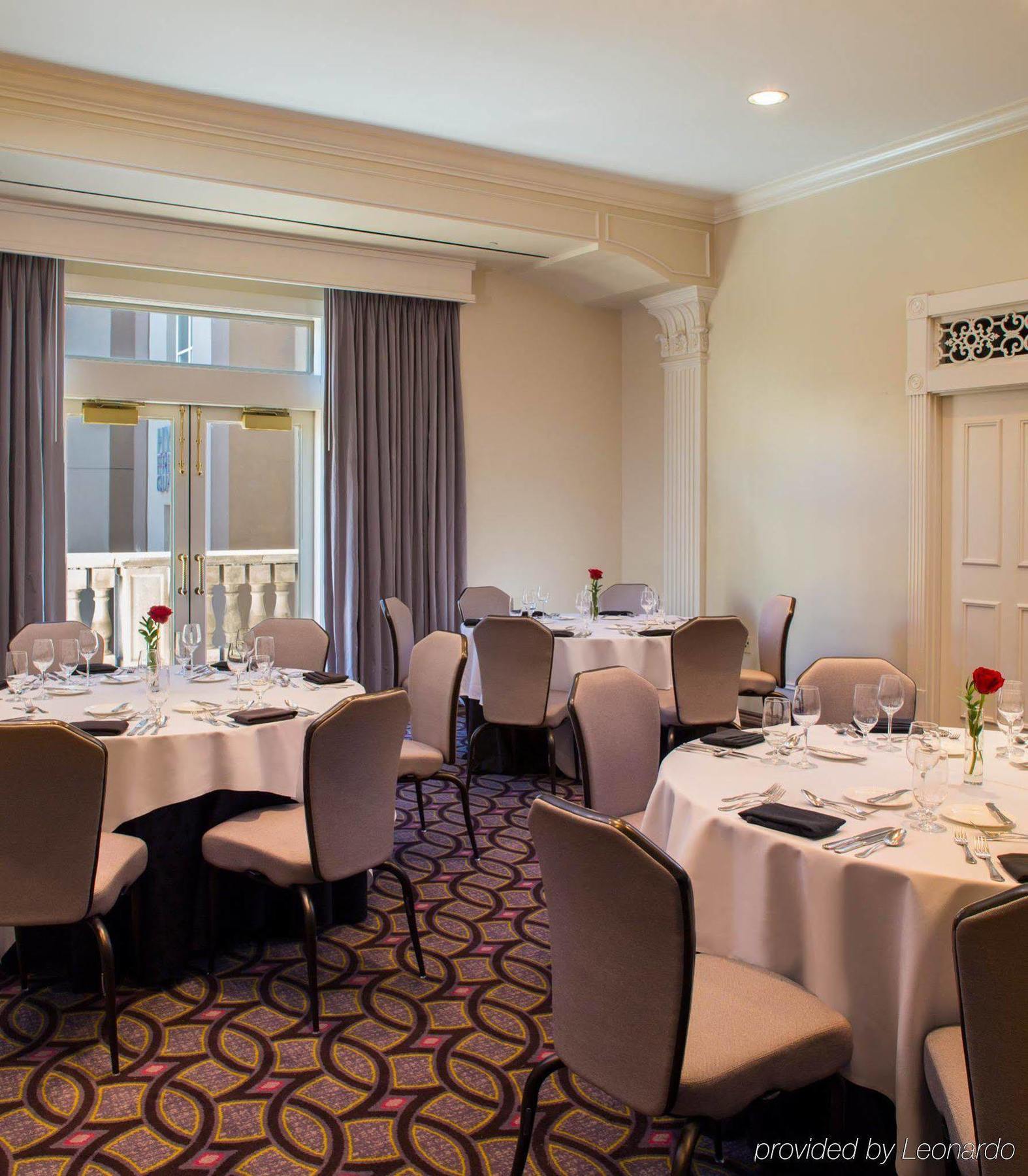 Courtyard By Marriott New Orleans French Quarter/Iberville Bagian luar foto